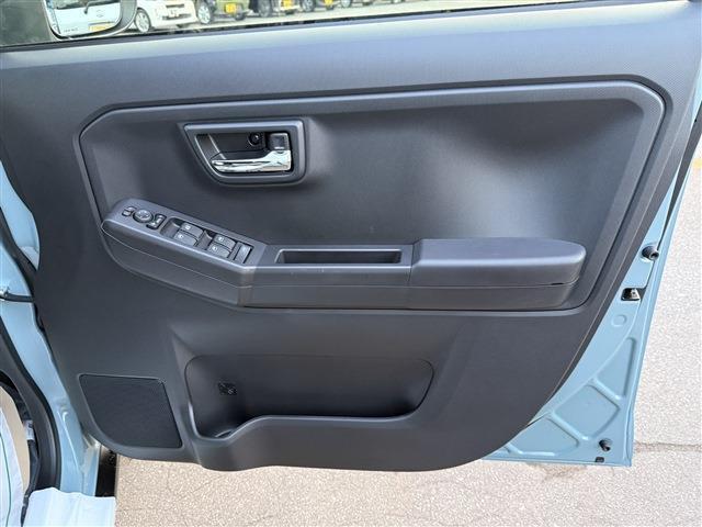 当店では皆様に安心してお車を運転していただくための自動車保険への加入やJAFへの加入もおこなえますのでご希望の方はお気軽にご相談ください。