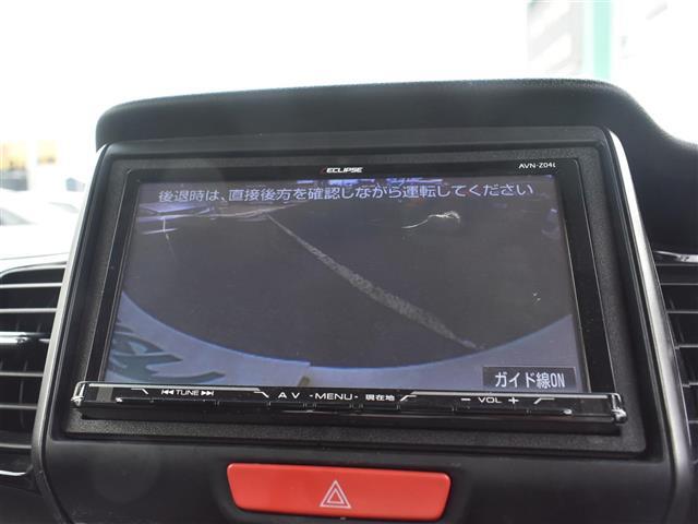 【バックカメラ】駐車時に後方がリアルタイム映像で確認できます。大型商業施設や立体駐車場での駐車時や、夜間のバック時に大活躍！運転スキルに関わらず、今や必須となった装備のひとつです！