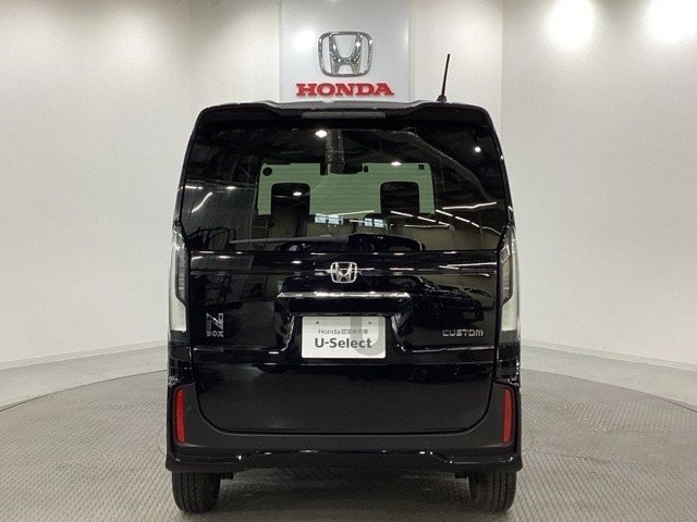 【Honda認定中古車 U-Select】　は3つの安心をお約束します。　1　Hondaのプロが整備した安心。 2　第三者機関がチェックした安心。　3　購入後もHondaが保証する安心。