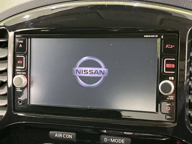 【純正ナビ】人気の純正ナビを装備。オーディオ機能も充実しており、Bluetooth接続すればお持ちのスマホやMP3プレイヤーの音楽を再生可能！毎日の運転がさらに楽しくなります！！