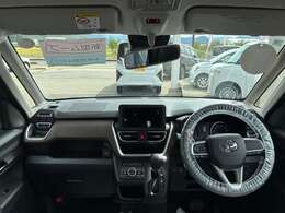 インパネはシンプルなデザインなので、各操作スイッチなども使いやすい位置に配置されています！！