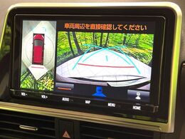 【パノラミックビューモニター】専用のカメラにより、上から見下ろしたような視点で360度クルマの周囲を確認することができます☆死角部分も確認しやすく、狭い場所での切り返しや駐車もスムーズに行えます。