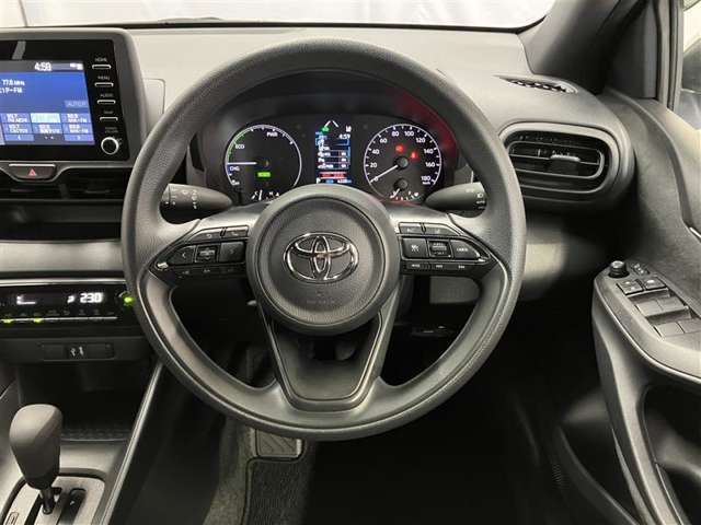 YouTubeにお車の紹介動画を掲載しております。画像ではわかりにくい細かなところまで紹介♪ご視聴用URLはお問合せください。
