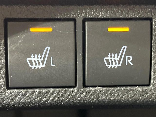 【シートヒーター】寒い日に重宝するシートヒーター！エアコンより早く温まってくれるので寒がりの人も安心ですね♪エアコンの温風は乾燥するから苦手、という方にもをおすすめです。