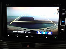 【リアカメラ】3パターンの映像表示で、後方確認をサポート！映像は『ノーマル』『広角』『真上』の3モードから選べます♪