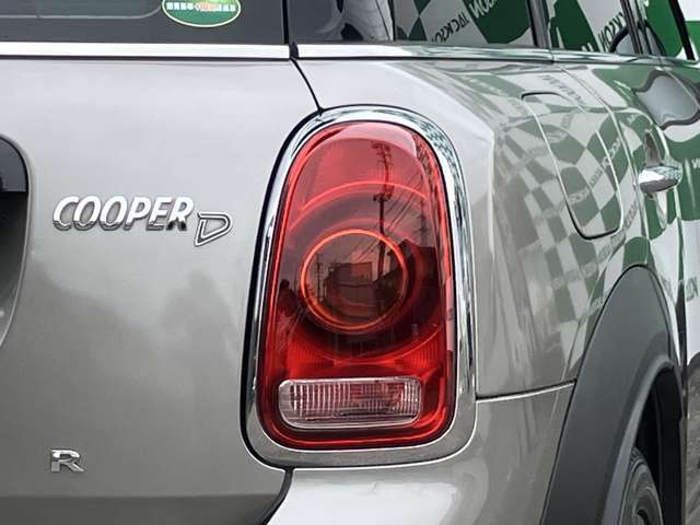 当店の車両をご覧いただきありがとうございます。営業時間は10：00～19：00、毎週月曜日が定休日となります。お問合せはLINEもしくは050-8880-4840までご連絡ください