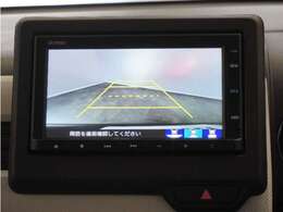 ◆バックカメラ◆リバースにするだけで映ります、後方の安全確認や、狭い駐車場での車庫入れ、雨の日や夜間など視界の悪い時に便利です！安全にバックする為には欠かせない装備です。