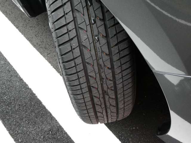 タイヤの山は十分残っています。