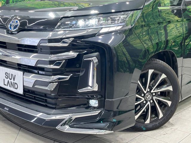 【LEDヘッドライト】悪天候や夜間走行時も良好な視界を確保し安心して運転できる高輝度LEDヘッドライトを装備！点灯速度が早く、消費電力も抑えられています。