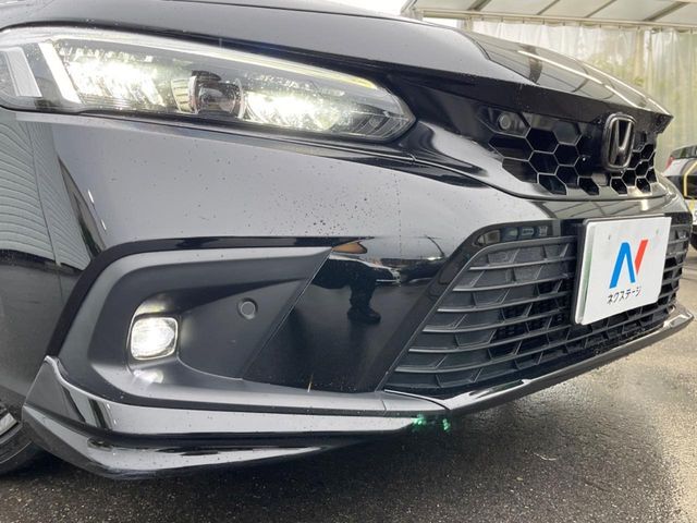 【純正エアロ】人気の純正エアロを装備！クルマの外観がよりスタイリッシュになり、街中で存在感あふれる1台に♪将来買い替える時にもリセールに影響しやすく、価値ある人気の装備です！