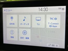 【ナビ機能付きディスプレイオーディオ】ナビ機能搭載の他、お持ちのスマートフォンと連携して、ナビやbluetoothでの音楽再生が可能です♪デザインはもちろん操作性も良好！