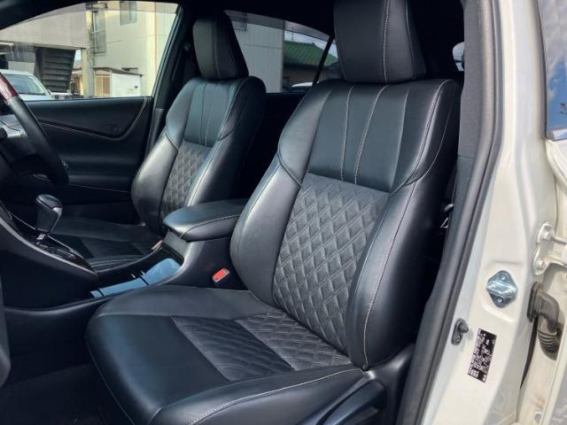 WECARSでは各商談席に大型モニターをご用意しております！見やすい大画面でゆったりと全国の在庫をご覧いただけます！是非ご来店お待ちしております！