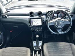 インパネ周りの画像です。店舗にて現車の確認もいただけますので、お電話で在庫のご確認の上是非ご来店くださいませ！！！ワクワクするクルマ選びをご提案します！