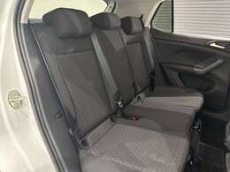 ナンバー付きの車両は公道試乗可能です（登録済未使用車など一部除く）。また、取り回しの確認など、広い場内でご試乗も可能です。お気軽に申し付けください。