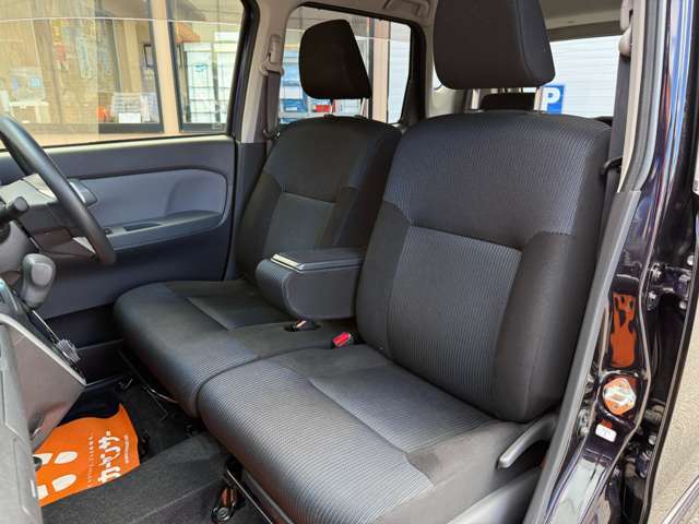 内装クリーニング済みです。一台一台丁寧に、徹底的に、専門のスタッフが綺麗さにこだわって仕上げています。