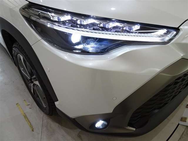 【LEDヘッドライト】ハロゲンよりも明るいので、前方が見えにくい暗い夜道でも安心して走行することが出来ます♪
