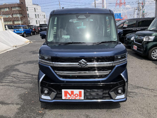 ナオイオートでは軽自動車を中心に新車・届出済未使用車・中古車を販売しております。もちろん普通車も取り扱っております。ネットでのお問い合わせも多数いただいております！お気軽にご連絡ください♪