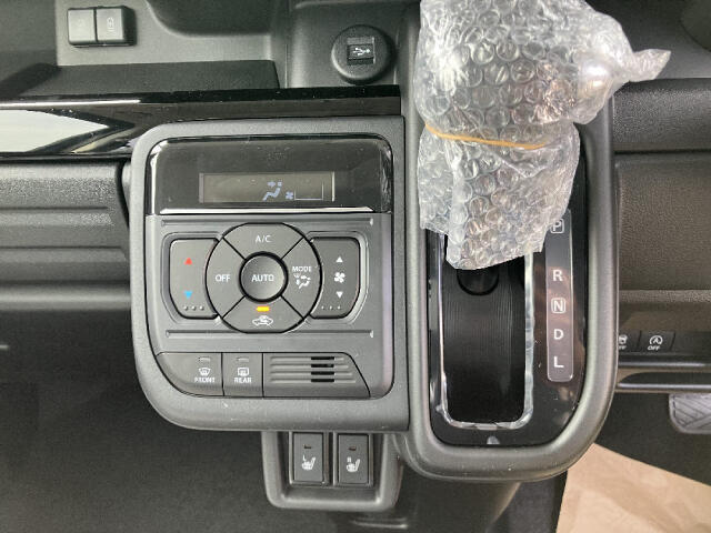 軽自動車は、小回りも楽々です！とても運転しやすいお車ですよ！
