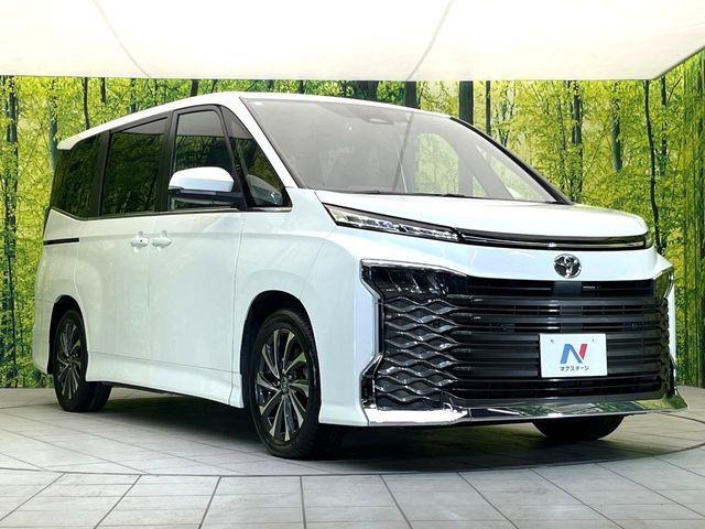大好評のボディコーティング「弾スプラッシュコート」もご納車までに施工可能。通常のガラスコートと異なる、耐久年数6年の無機質ガラスコーティングが、ボディをキレイな状態に保ってくれます。