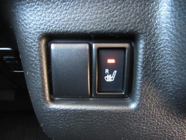運転席シートヒーターボタン