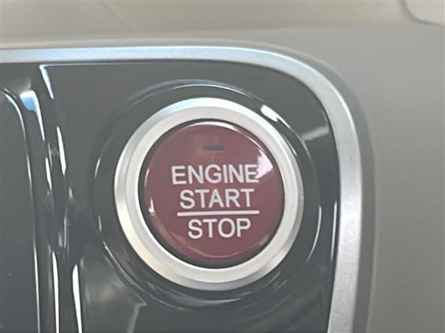 【スマートキー（エンジンスタートストップスイッチ）】スマートキー（電子キー）を持っていれば、スイッチを押すだけでエンジンをかけることができます！