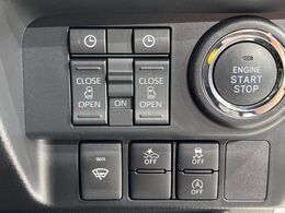 【両側パワースライドドア】スマートキーや運転席のスイッチで後席両側スライドドアの開閉が可能♪電動だから力を入れてドアを開ける必要が無く、小さなお子様でも簡単に開け閉めでき快適です♪