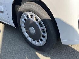 静岡ダイハツの中古車は、展示前に徹底した洗車や室内清掃を実施しております。