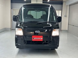 今回紹介させていただく車両は、H24サンバーバンです。グレードはディアス・スーパーチャージャーです。こちらの車両は4WD車です。ワンオーナー車です。