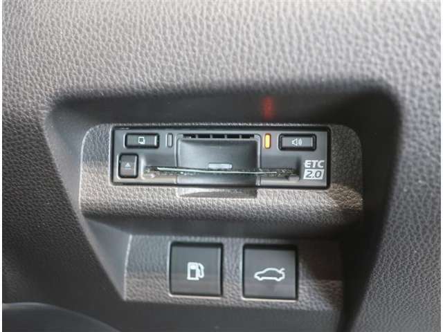 ETC車載器付きです。高速道路の料金所もスムーズに通過できます。