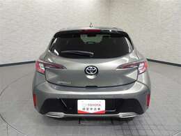 バックカメラが付いているので後方確認が非常にしやすいです。今や運転初心者も熟練者も必須装備！ついていて損はないですね♪