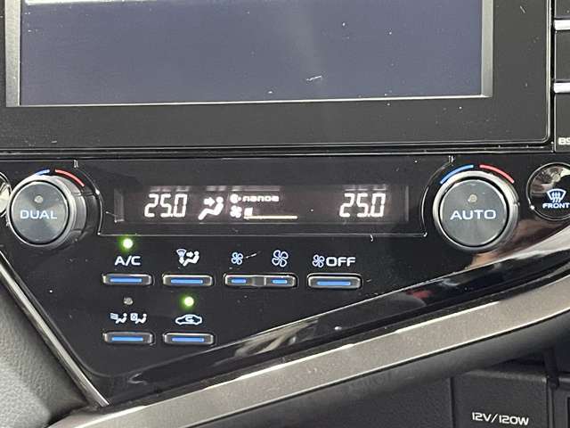 【オートエアコン】車内温度を感知して自動で温度調整をしてくれるのでいつでも快適な車内空間を創り上げます！