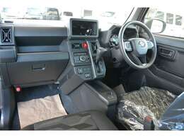 新車専門店カーズカフェの厳選新車専用オプションセットプランもご用意しております。総額でお得にご提案！登録諸費用、自賠責も車両総額に全て込みですのでご予算も明解安心です！