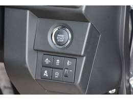 便利なキーフリーシステム付きですので、ドアの開閉からエンジン始動まで鍵を携帯しているだけで出来ちゃいますよ＾＾問い合わせはカーベル姫路東カーズカフェまで♪079-280-118お電話ください＾＾