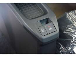 電動パーキングブレーキ、オートブレーキホールド機能付き！