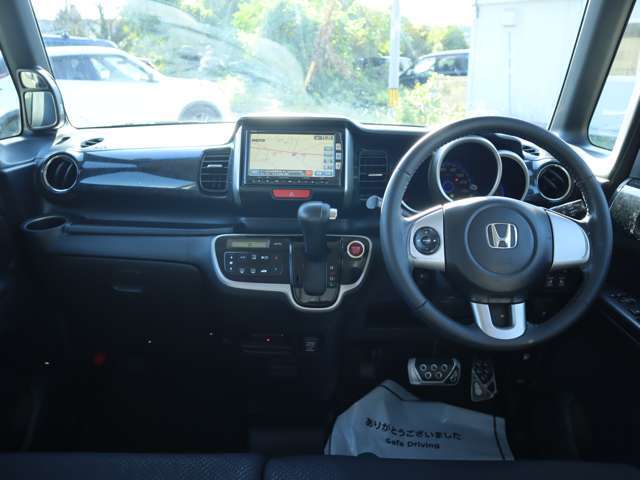 納車時には自社認証工場にて全車両エンジン系・ミッション系・ブレーキ系・電装系・オイル類の主要部分から細かい部分まで点検整備いたします。点検項目90箇所以上★全車走行管理システム★試運転テスト実施★