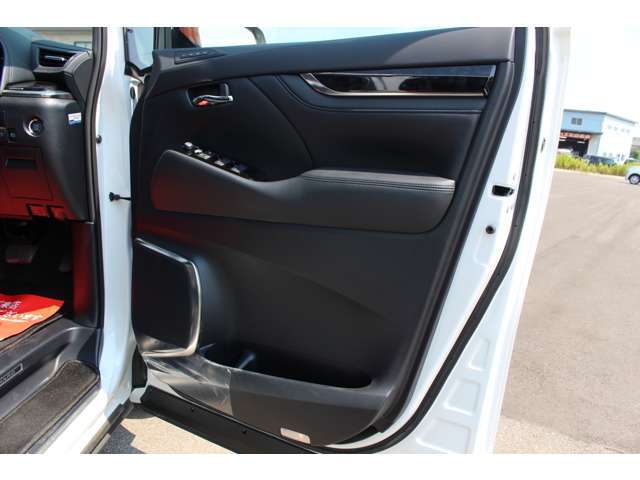自動車保険等、各種保険も取り扱っております！