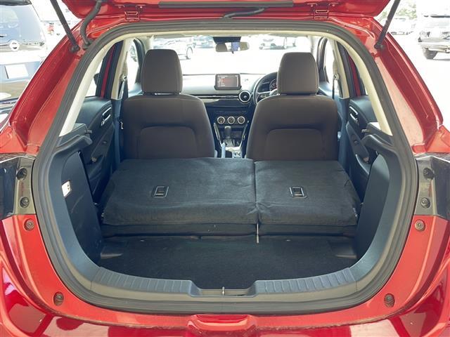 【シートアレンジ】乗せる人数、荷物によってシートアレンジは自由自在です！軽い力でシートを動かせます。開口部は低く、重い荷物もラクに積み下ろしできます。