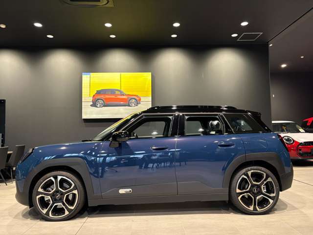 全国各地、ご納車できます！車庫証明やご面倒な手続きもいたします。初めてのご購入も安心できますよう丁寧にご説明いたします。