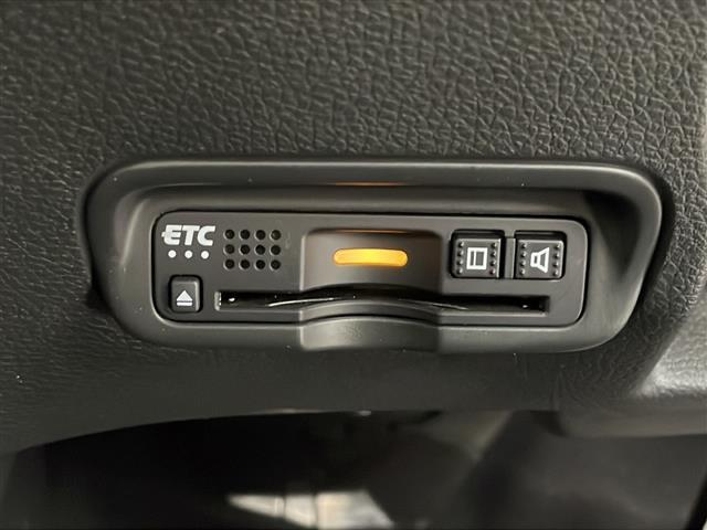 ◆【ETC】有料道路を利用する際に料金所で停止することなく通過できる、ETC車載器（ノンストップ自動料金収受システム機器）が装備されています。セットアップを行うことで利用可能になります。