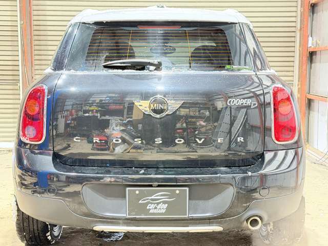 バックドアも開け閉めし易く、お買い物の荷物もゆったり積むことが可能です。The rear door is easy to open and close, making it convenient to load your shopping bags with plenty of space