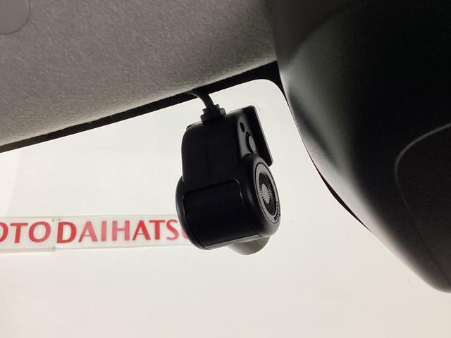 当店はメーカー直営のダイハツ正規ディーラーです。厳選された中古車をきっちりと整備してお納めいたしますので、安心のカーライフをご堪能いただけます☆