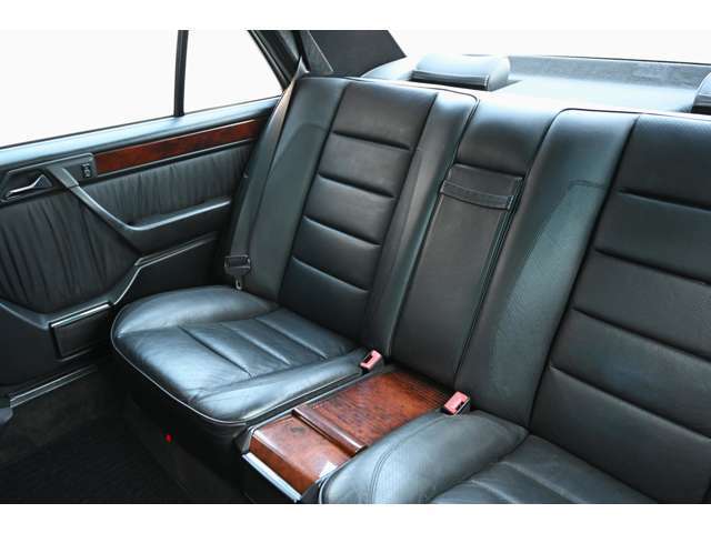 メルセデス・ベンツ ミディアムクラス 500E 1993年 6.8万キロ (神奈川