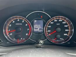 【スピードメーター】メーターがシンプルで見やすく運転しやすいですね！