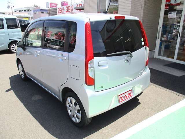 国家資格車検検査員資格を持った10人の整備士による整備。ステレオ、エアコン等走行に関係のない所も不具合箇所があれば修理してお渡ししております。
