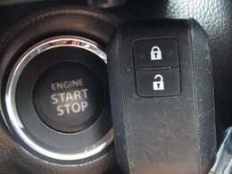 【スマートキーシステム！】鍵を持っているだけで、ボタン一つでドアを開閉でき、エンジンスタートもできます。インテリジェントキーとも言います。　　　※メールやLINEでのお問合せもOKです。