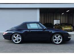 ポルシェ911　993カレラ4カブリオレ入庫！　HP https://gj-cars.com