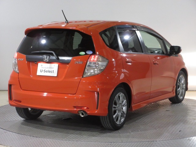 ボディクリーニング後、愛車をピカピカの状態へ保護するコーティング「ブライトパック」がおススメです！水垢がつきにくく、手入れがしやすくなりますよ！いつも愛車をきれいにしておきたい方におススメです。