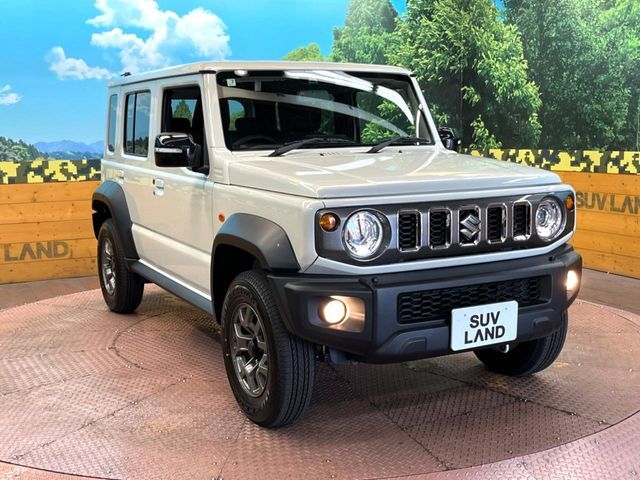 大好評のボディコーティング「弾スプラッシュコート」もご納車までに施工可能。通常のガラスコートと異なる、耐久年数6年の無機質ガラスコーティングが、ボディをキレイな状態に保ってくれます。