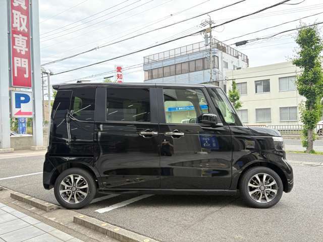 ★納車前点検整備★ご納車前に点検整備を実施させて頂きます！エンジンオイルやオイルエレメントをはじめ、劣化が見られる部品につきましても新品交換後のお渡しとなりますので、安心してお乗り頂けます♪