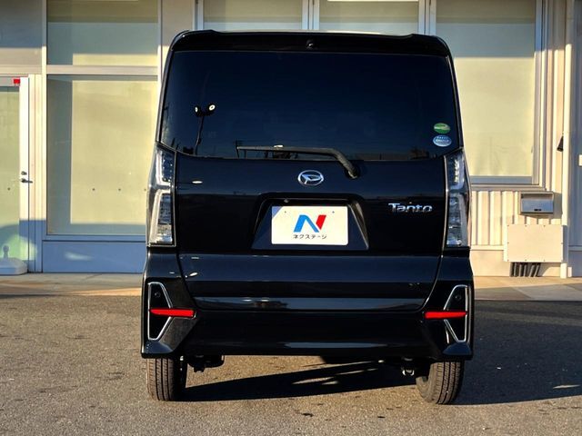 安心の最長10年・走行無制限保証（有償）をご用意。保証内容も充実はもちろん、無料点検＆オイル交換や、年中無休の全国・24時間ロードサービスも付帯されておりますのでご安心下さい。